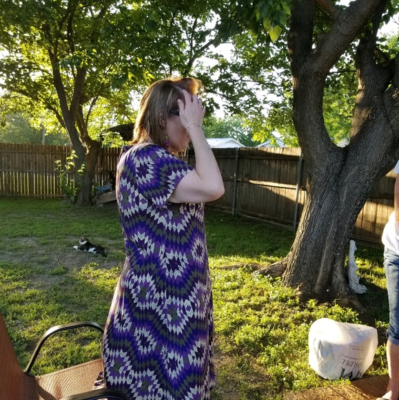 Meet your Posher, Lisa - Picture 1 of 1